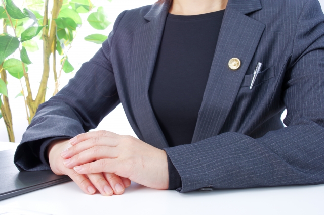弁護士選びのポイント｜レディース探偵社の画像